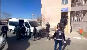 Iğdır'da Göçmen Kaçakçılarına Operasyon! 9 Düzensiz Göçmen Yakalandı