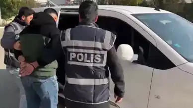 İstiklal Marşı'nda Ayağa Kalkmayanlar Gözaltında