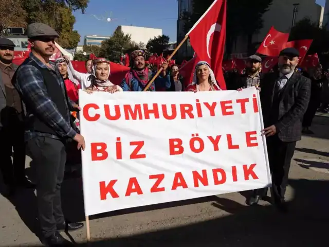 Doğu Anadolu'da Coşkulu Cumhuriyet Bayramı Kutlaması