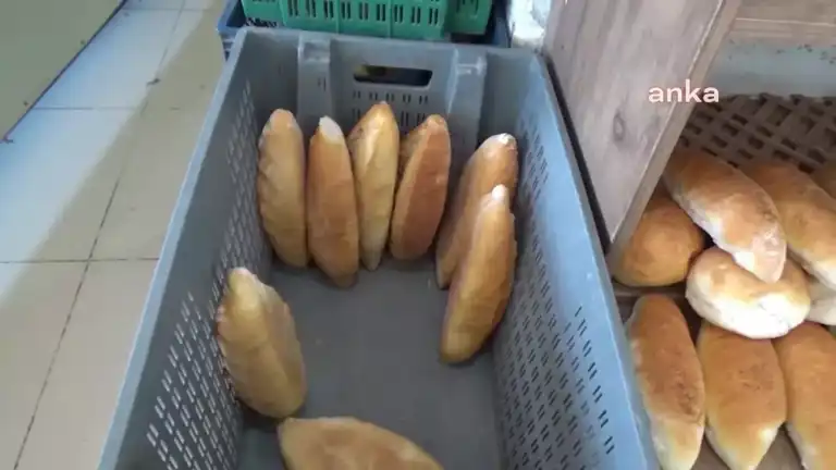 Ekmek Fiyatına 1 Lira Zam!