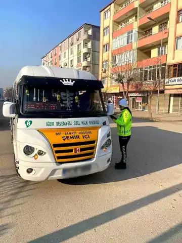 Iğdır'da Trafik Denetimi: Sürücüye Ceza