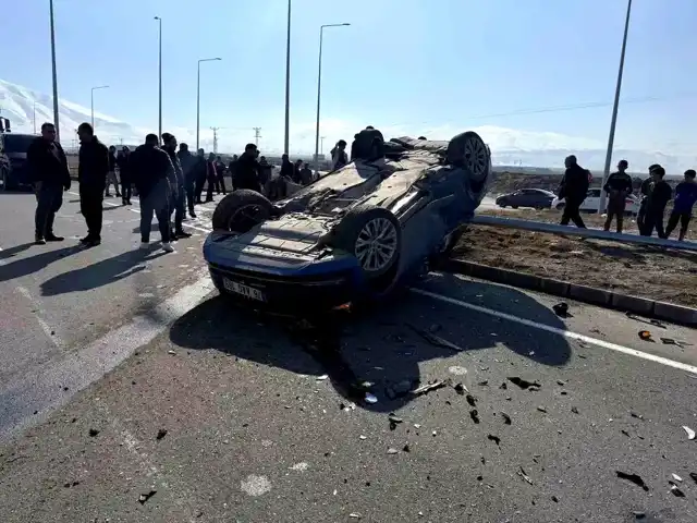 Iğdır'da Trafik Kazası: Maddi Hasarla Neyse Ki Yaralanma Yok!