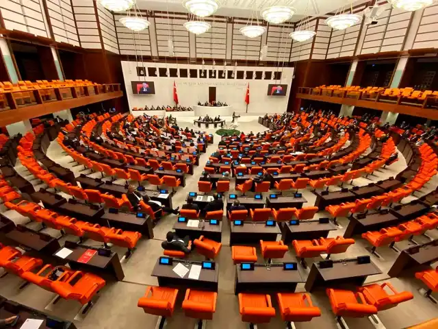 TBMM'de Çatışma: Vergi Tartışması Patlak Verdi!